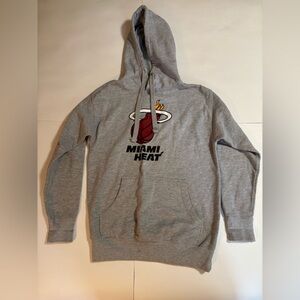 Miami Heat Item of the Game Graphic Hoodie/Sweatshirt/Pullover Medium